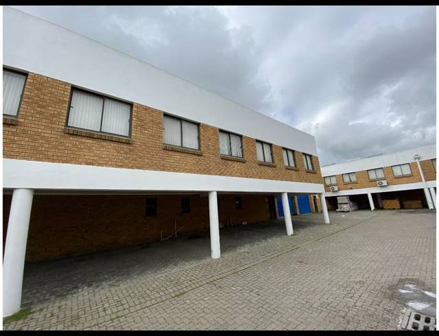 1,490M² WAREHOUSE FOR SALE IN KILLARNEY GARDENS